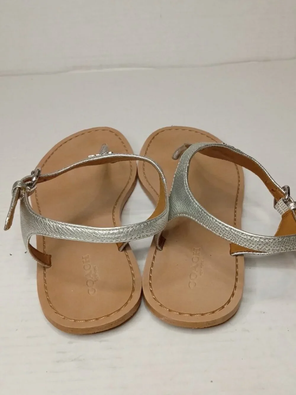 Coach Cheyanne Silver Metallic T-Strap Sandals Women's Size 8B